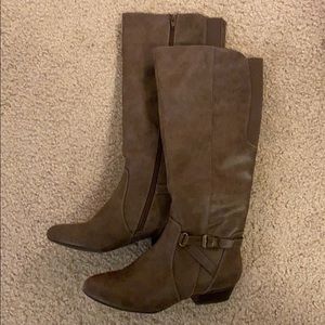 Nordstrom• GNW Brown Leather Knee High Boots 👢